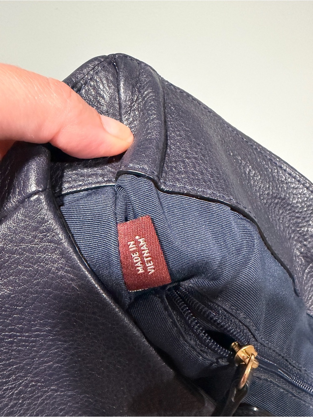 Coach Pebbled Leather Shoulder Bag in Navy Blue and Gold hardware - Picture 6 of 8